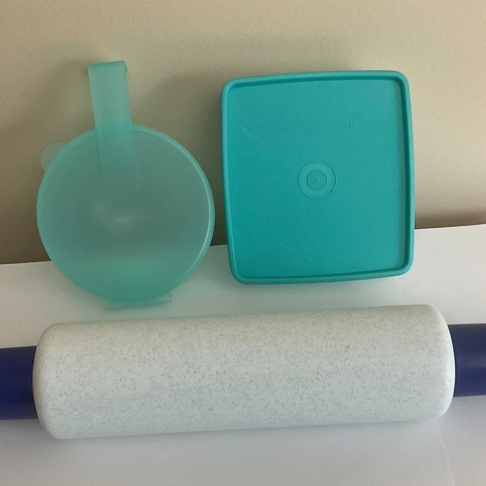 Tupperware Set of 3 Rolling Pin Sandwich Keeper Half Round Container